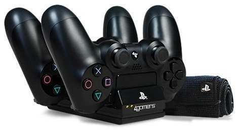 Töltőállomás 4Gamers Twin Charging Dock Black + mikroszálas törlőkendő - PS4