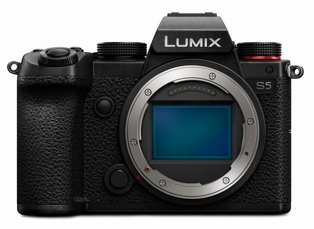 Digitális fényképezőgép Panasonic Lumix DC-S5 + Lumix S PRO 24-105 mm f/4 MACRO O.I.S.